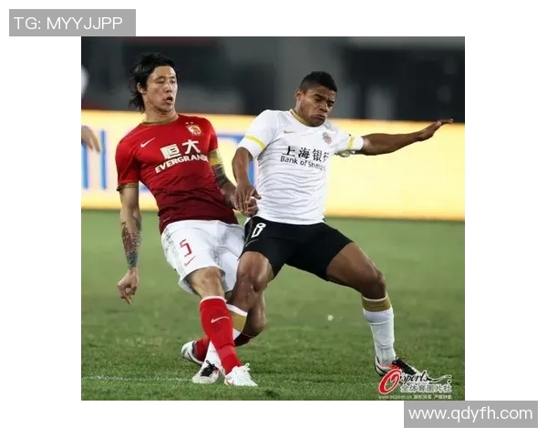 上海羽毛球队进攻战术解析与热点动态探讨